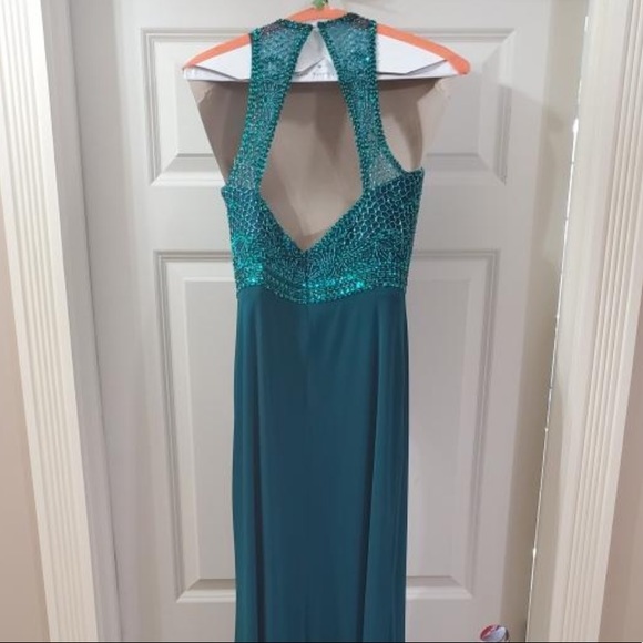 Sherri Hill Gown - Picture 2 of 3